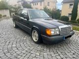 Mercedes-Benz Mercedes Benz E 260 mit H-Kennzeichen - Mercedes-Benz E 260 aus 1990