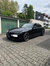 Alfa Romeo Giulia 2.0 Turbo 16V AT8-Q4 Veloce 280 PS - gebrauchte Alfa Romeo Giulia aus dem Jahr 2024