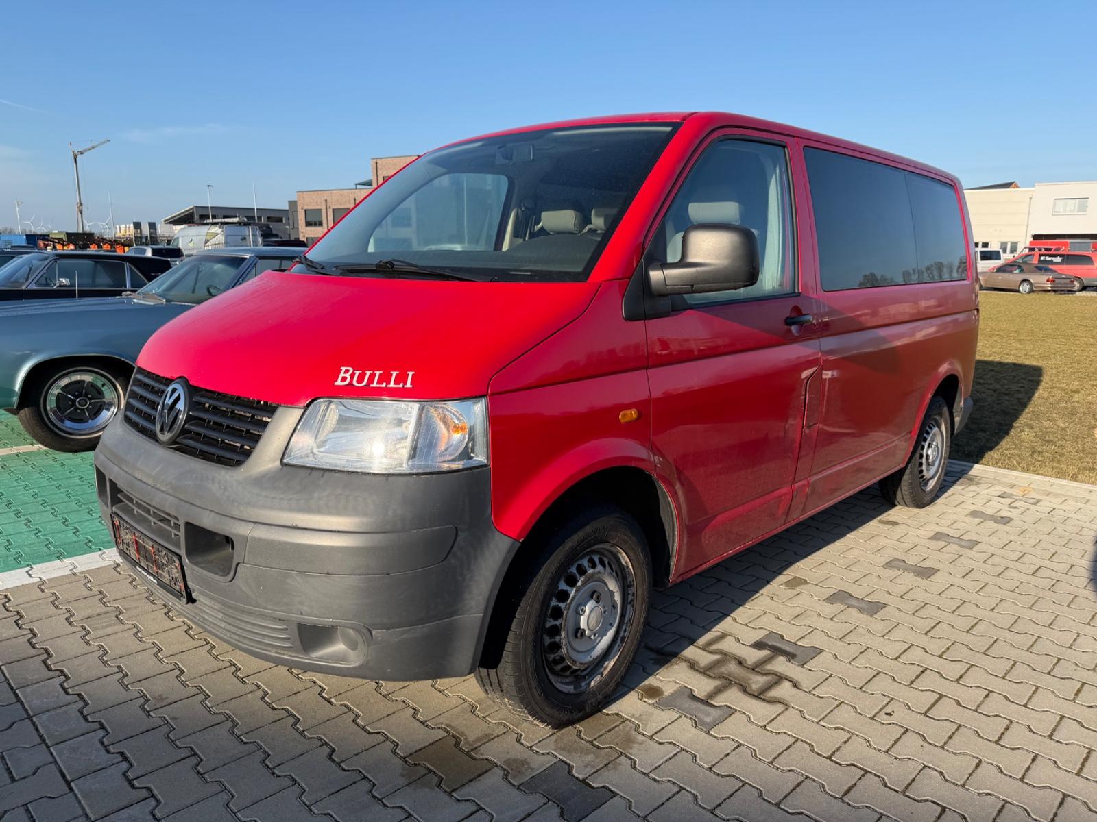 Volkswagen T5 Transporter Kombi 9-SEATER