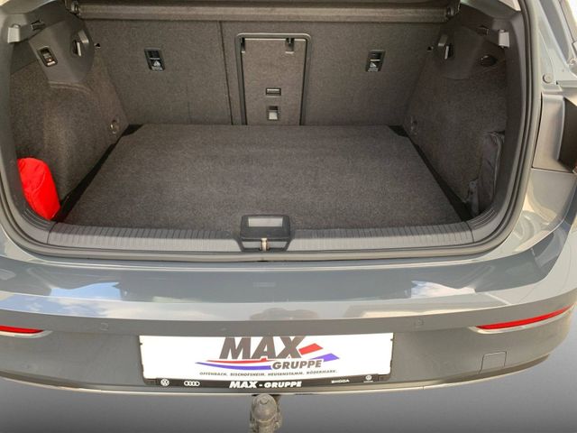 Golf VIII 2.0 TDI DSG ACTIVE AHK+HUD+NAV+PANO+AC