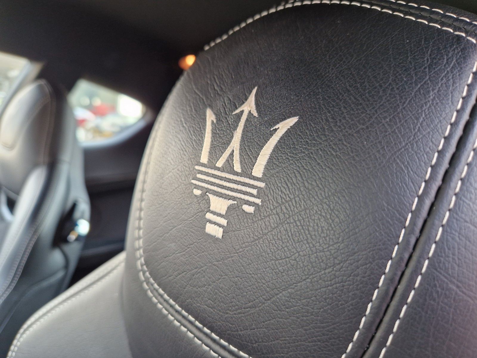 Fahrzeugabbildung Maserati Granturismo MC Stradale*Karbon*dt.Auto*2. Hand*
