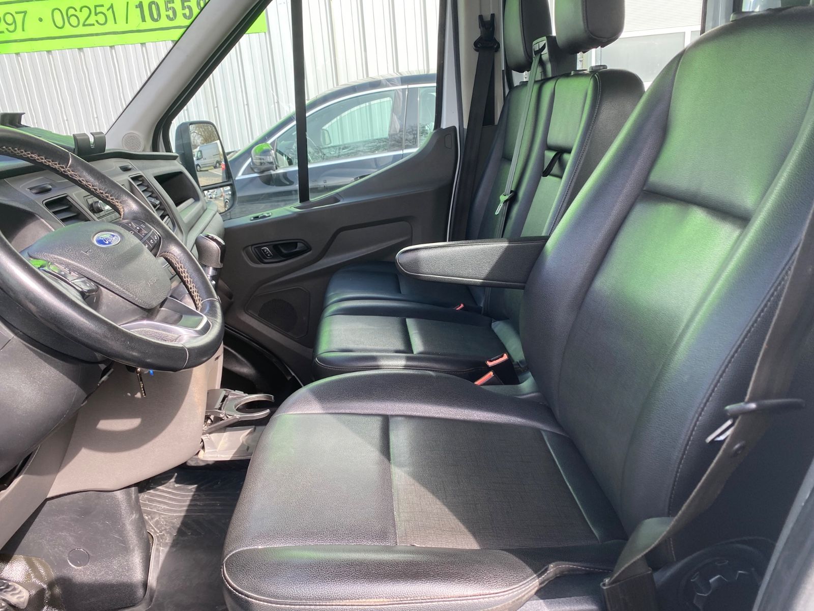 Fahrzeugabbildung Ford Transit Pritsche 350L3Doka,Trend,Leder,AHK,1Hd