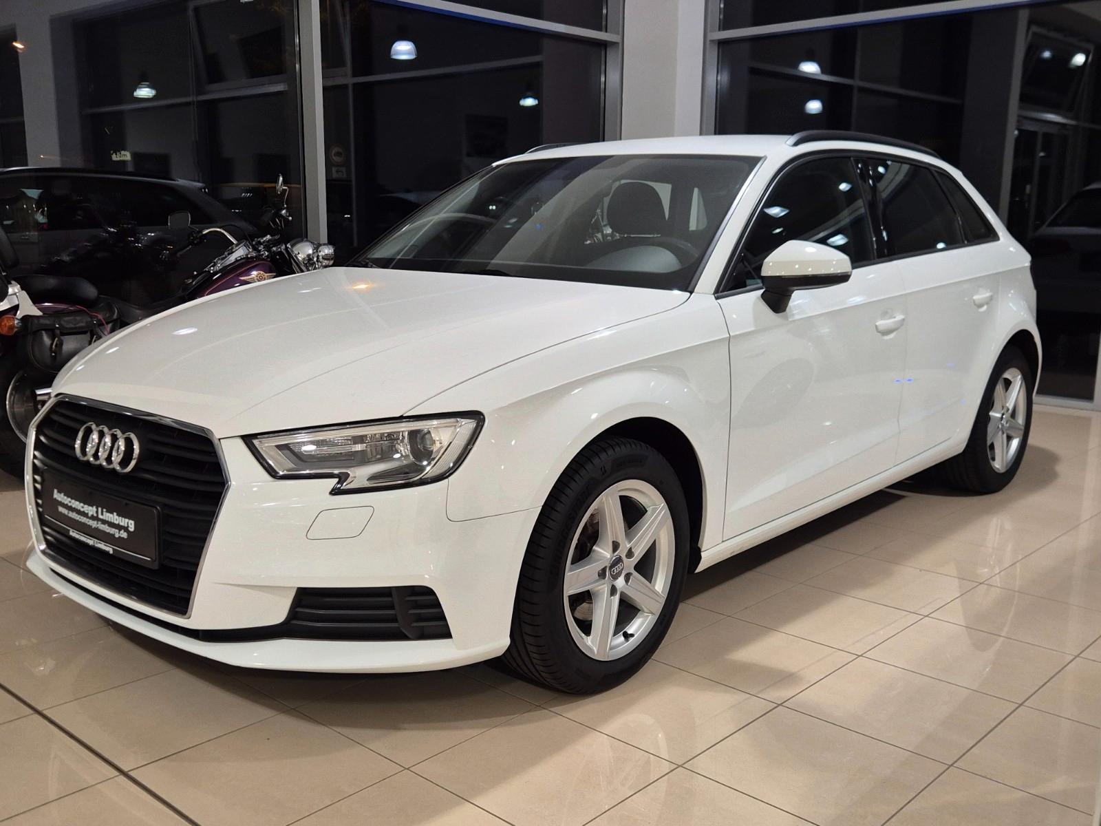 Audi A3 Sportback 30 TFSI,Xenon,1-Hand