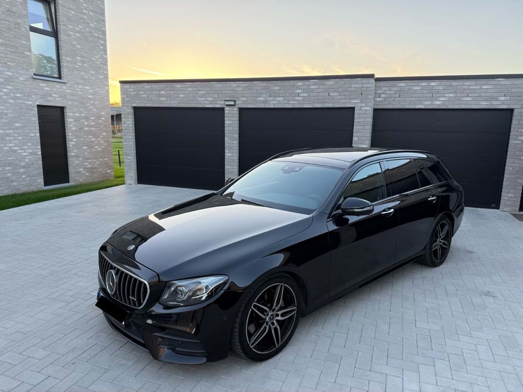 Image of Mercedes-Benz E 220