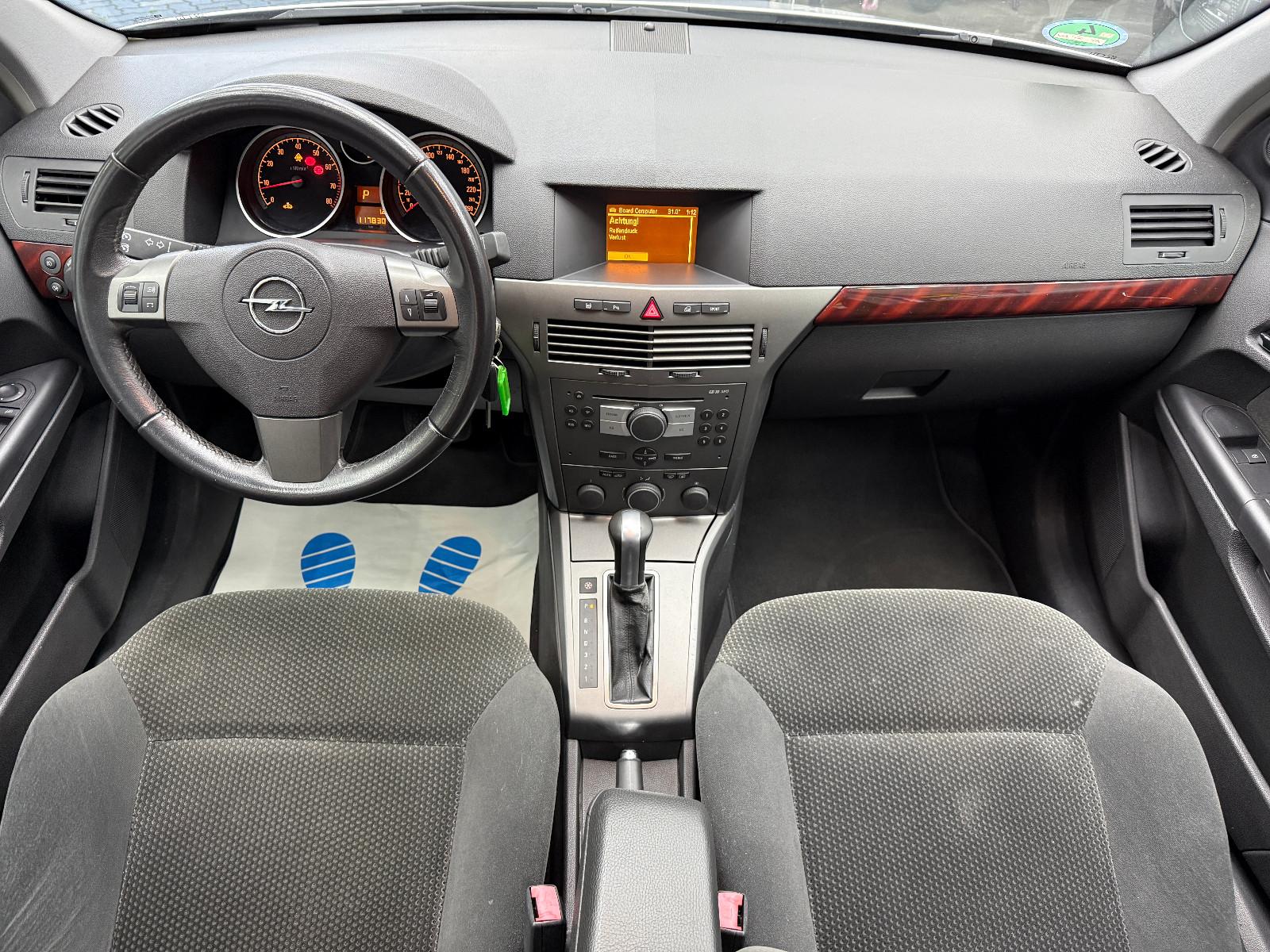 Opel Astra 2004 — photo 8