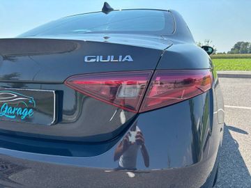 Alfa-Romeo Giulia - 7