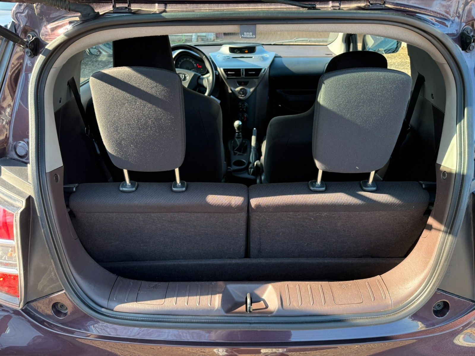 Fahrzeugabbildung Toyota IQ 1,0