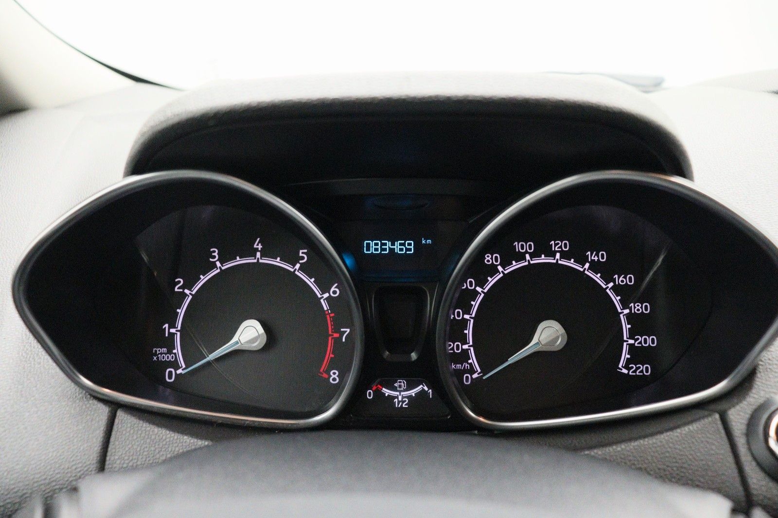 Fahrzeugabbildung Ford EcoSport 1.0 Titanium PDC TEMPO SHZ