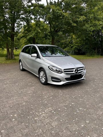 MERCEDES-BENZ B 180 W246