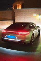 Porsche Panamera 4  - Porsche Panamera mit Benzin-Antrieb: Kombi