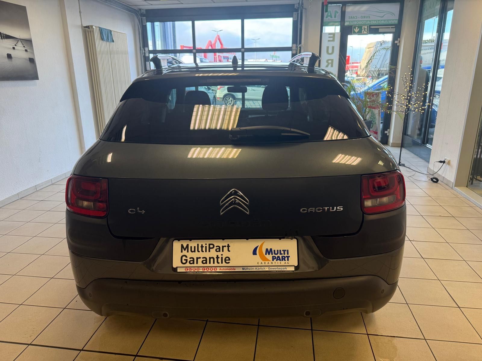 Fahrzeugabbildung Citroën C4 Cactus Shine/ KAMERA/NAVI/8.FACH BEREIFT