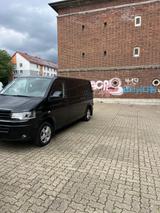Volkswagen T5 Caravelle - schwarze Volkswagen T5 Caravelle