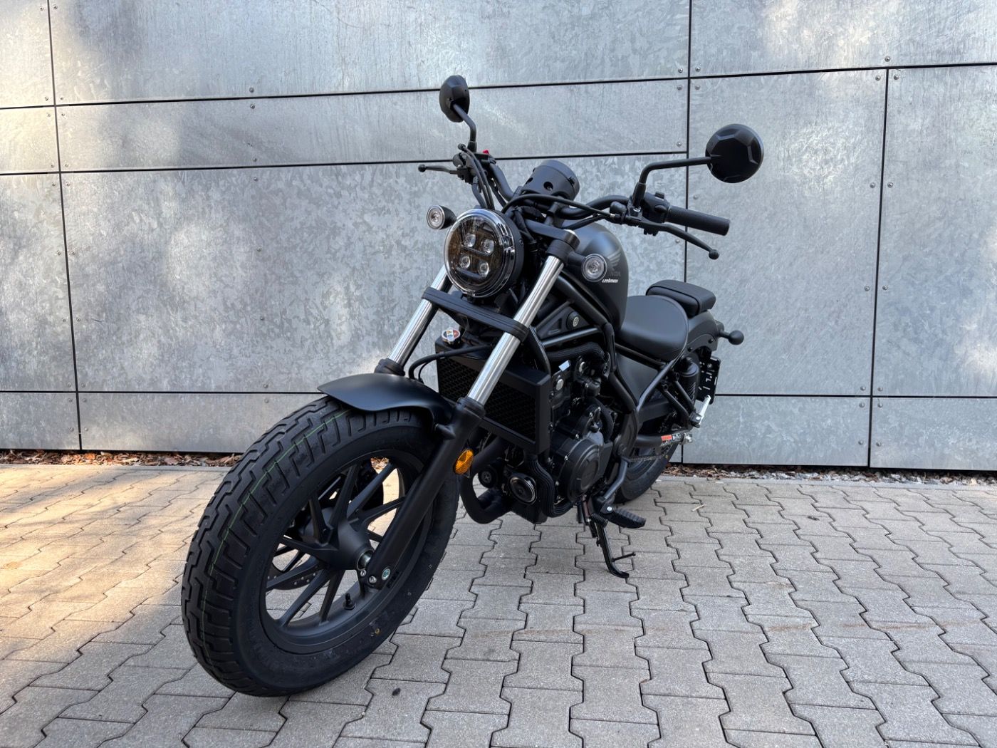 Fahrzeugabbildung Honda CMX 500 Rebel 2025 auch Special