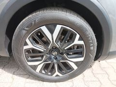 C4 Pure Tech 130 EAT8 Max C4 Pure Tech 130 EAT8 Max