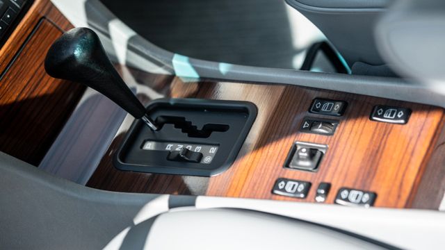 Fahrzeugabbildung Mercedes-Benz 300 CE/Leder grau/Klima/Traumzustand