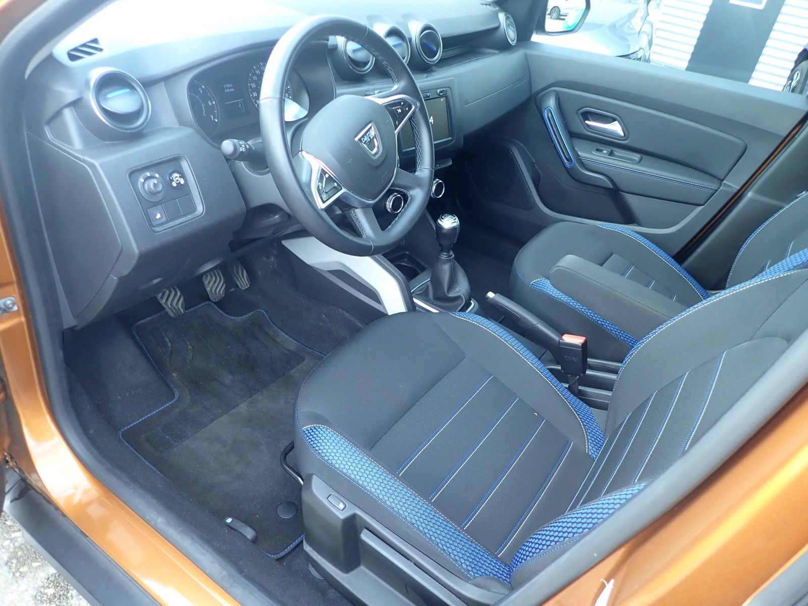 Fahrzeugabbildung Dacia Duster II Celebration TCe 100 ECO-G