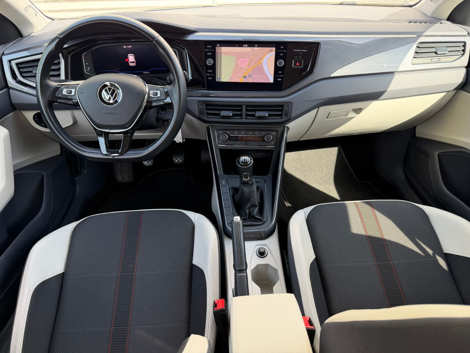 Fahrzeugabbildung Volkswagen Polo VI R-line beats