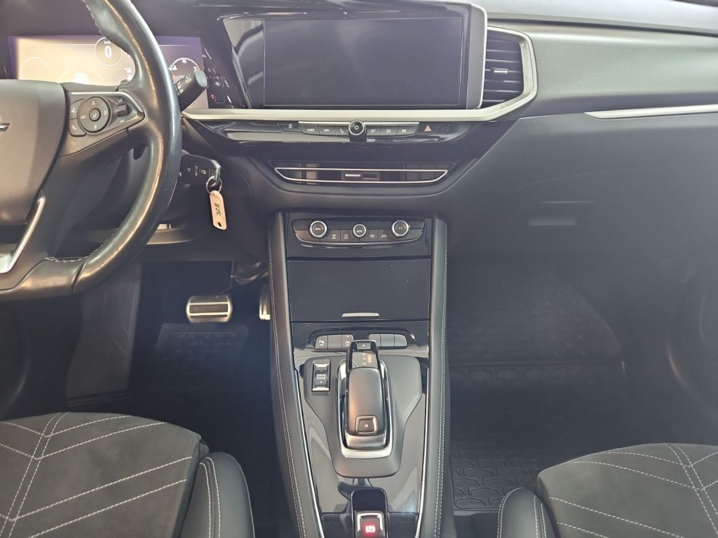 Fahrzeugabbildung Opel Grandland 1.2 DI Automatik Elegance