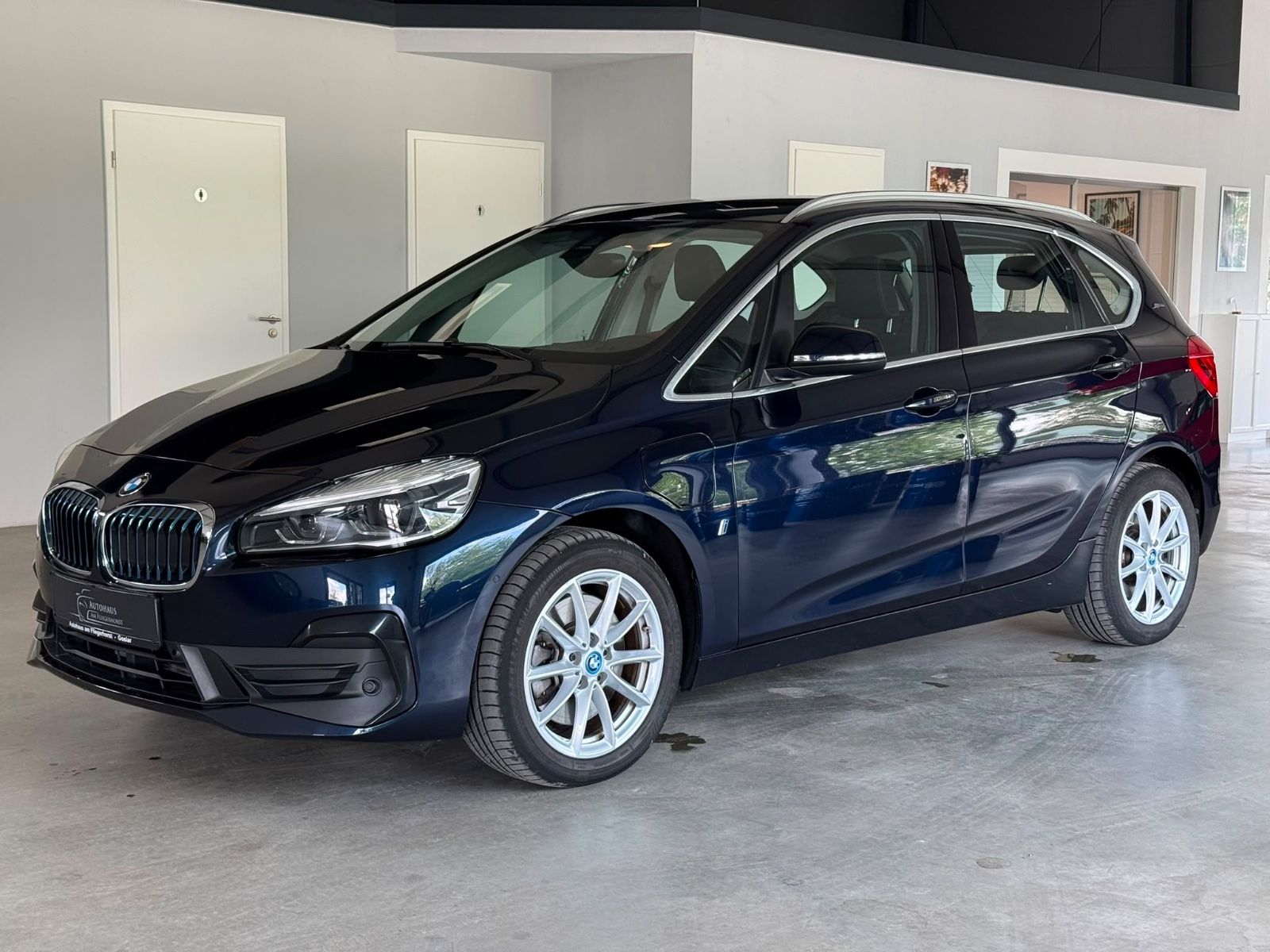 BMW 225xe Active Tourer Advantage LED/Temp/Kam/Navi