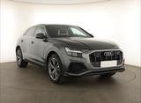 Audi Q8 - graue Audi Q8