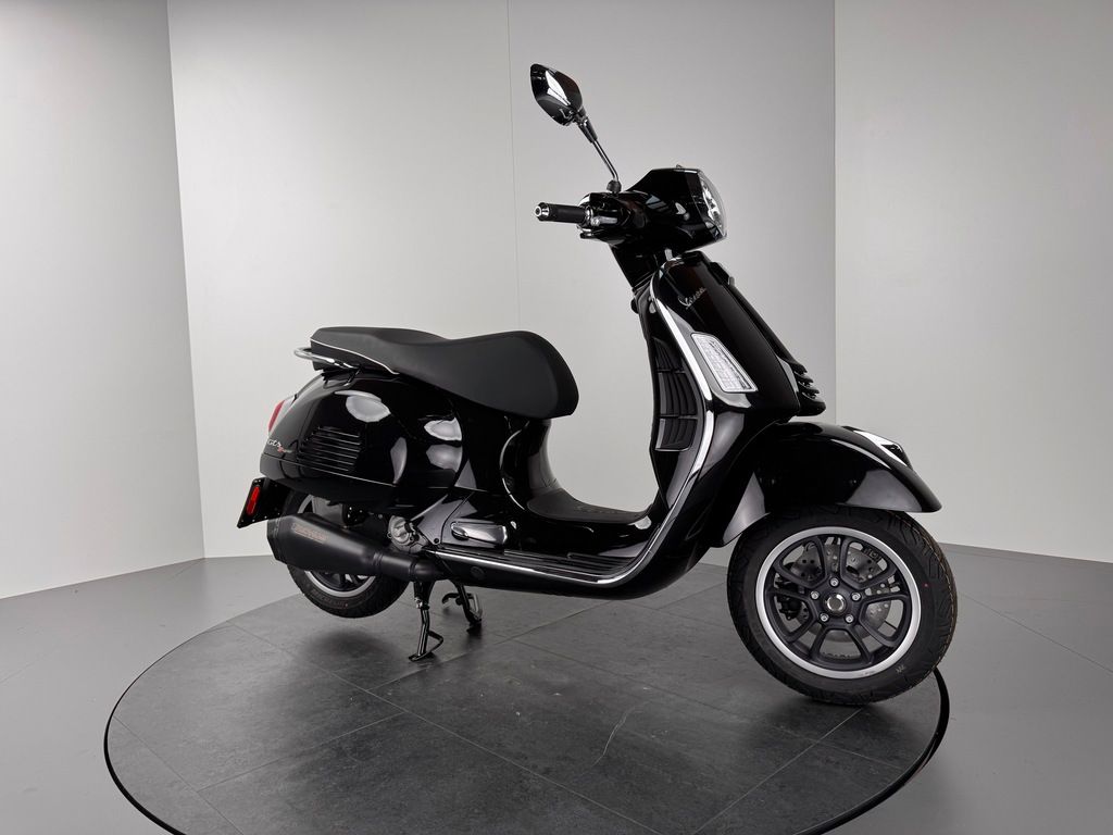 Fahrzeugabbildung Vespa GTS 300 SUPER RST E5 *REMUS-ABGASANLAGE