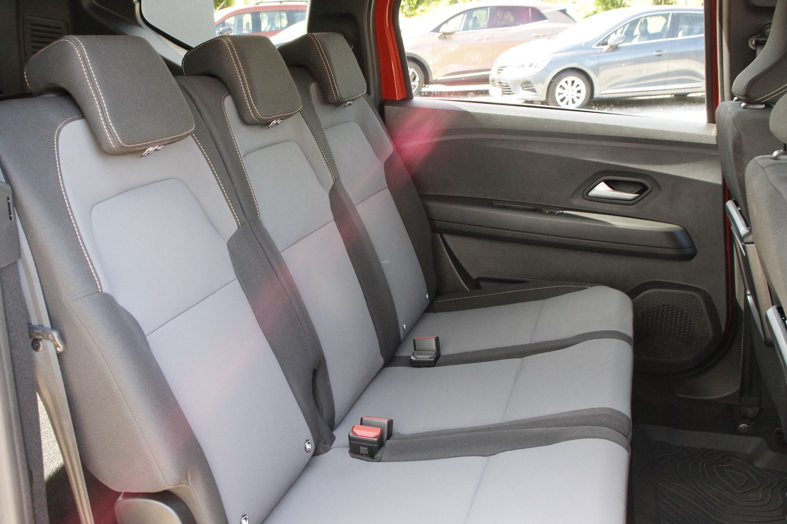 Fahrzeugabbildung Dacia Jogger Extreme+ TCe 110