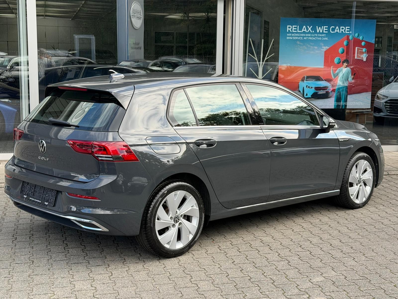 Fahrzeugabbildung Volkswagen Golf 2.0 TDI Style DSG >ALCANT+MEMO+LED+SHZ+ACC+