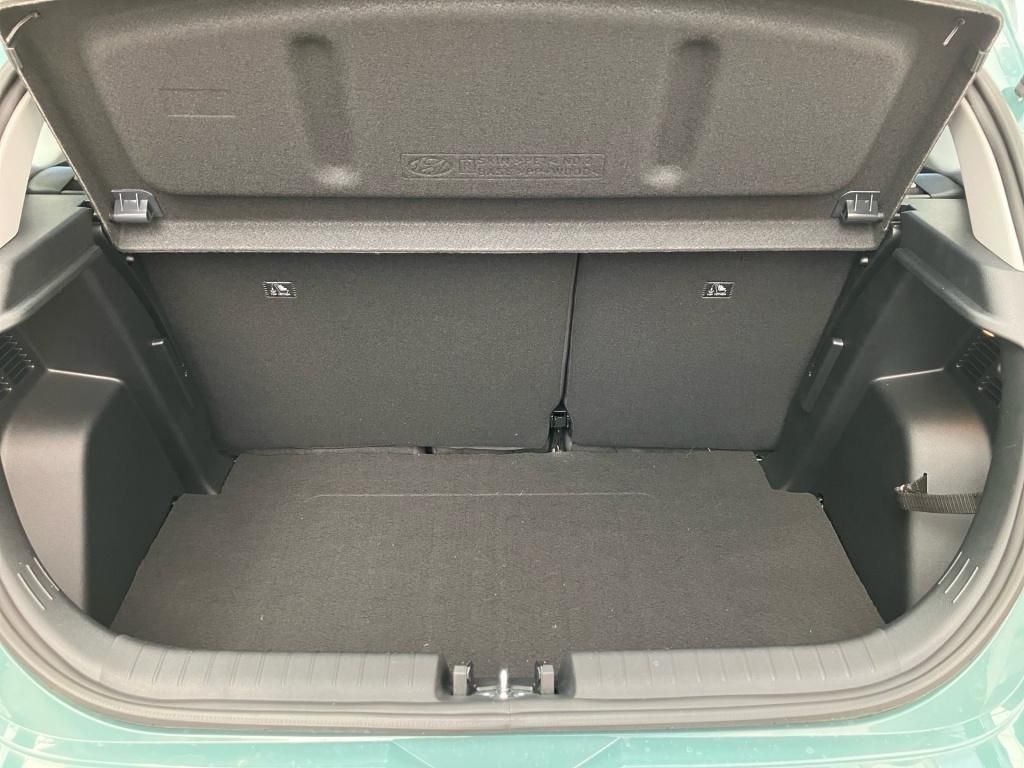 Fahrzeugabbildung Hyundai i20 1.2 5-MT Select Navi SpurH KAM PDC