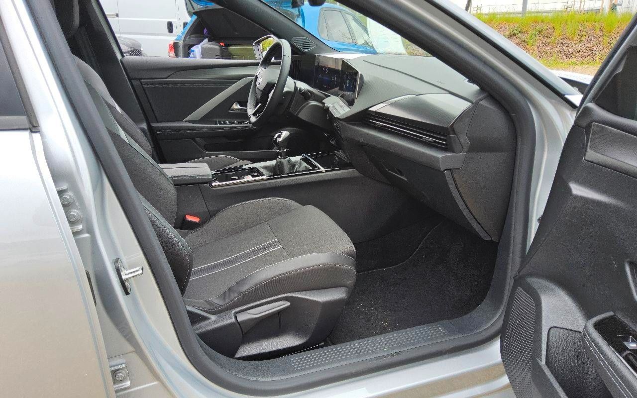 Fahrzeugabbildung Opel Astra L Lim. 1.2T GS LINE NAVI/LED/KAMERA/SPORT