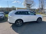 Mitsubishi Outlander Diamant Edition 4WD,AHK,8fach,Autom - gebrauchte Mitsubishi Outlander aus dem Jahr 2014