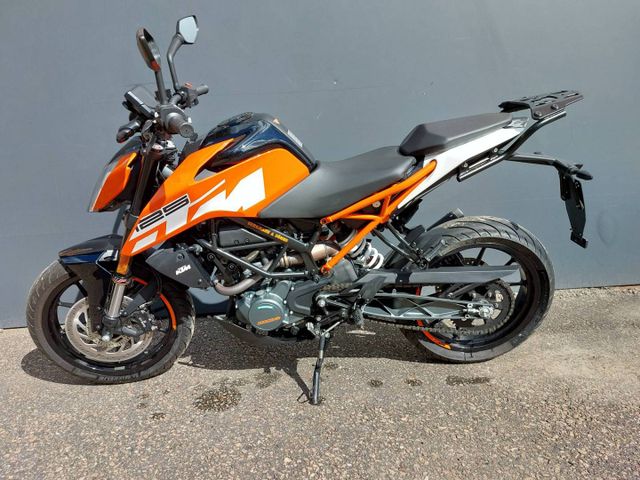 KTM 125 Duke Orange 1.Hand gepflegt