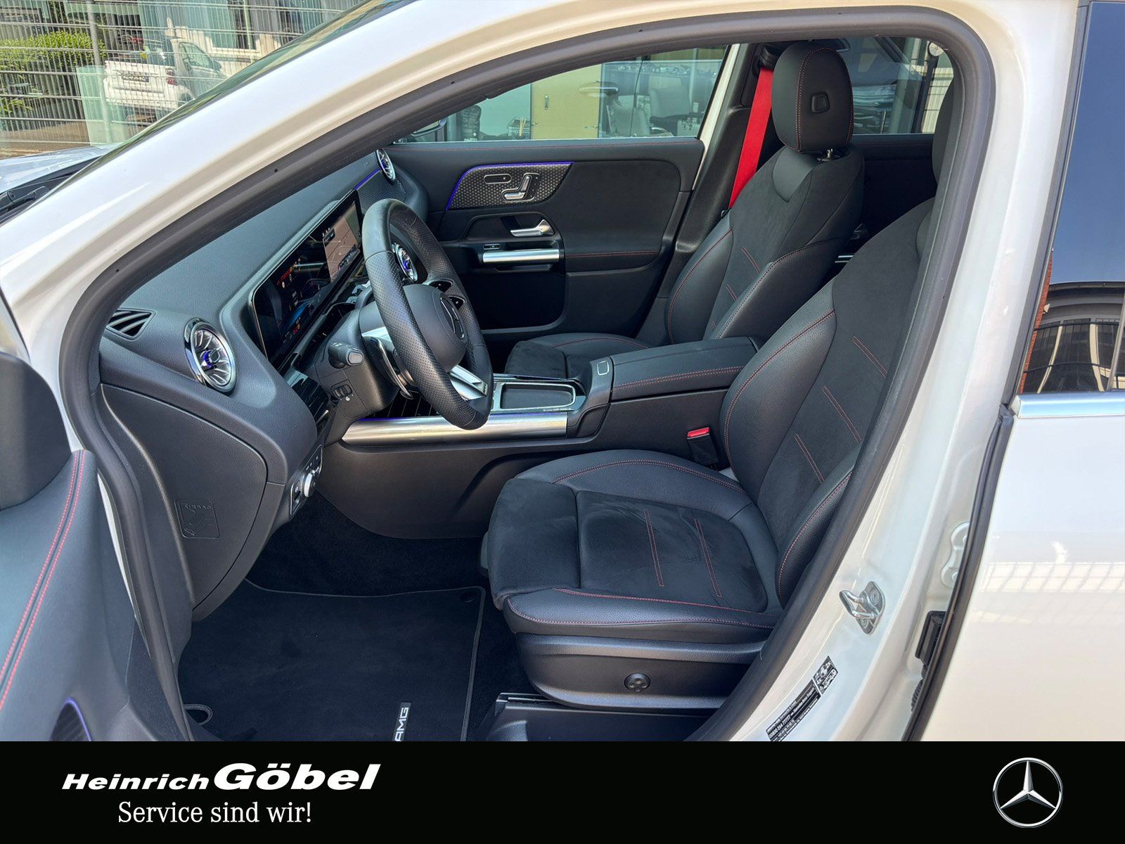 Fahrzeugabbildung Mercedes-Benz AMG GLA 35 4M*HUD*PANO*MEMORY*360°KAMERA*21ZOLL