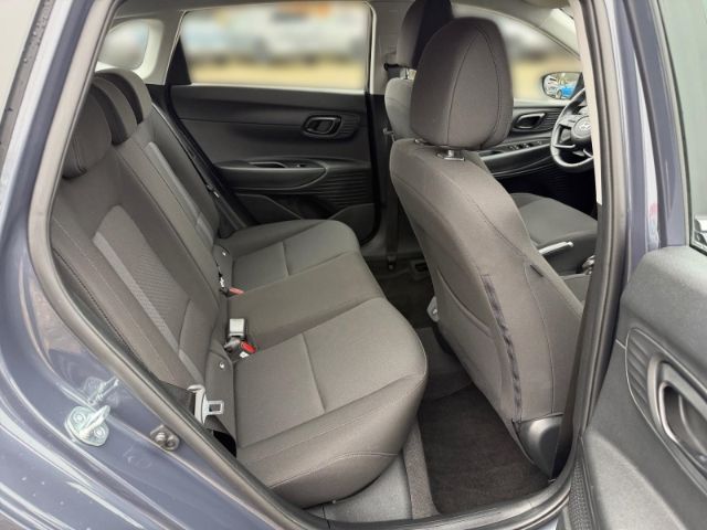 Fahrzeugabbildung Hyundai i20 Advanced 1.0 T-GDI +CARPLAY+TEMPOMAT+SHZ+RFK