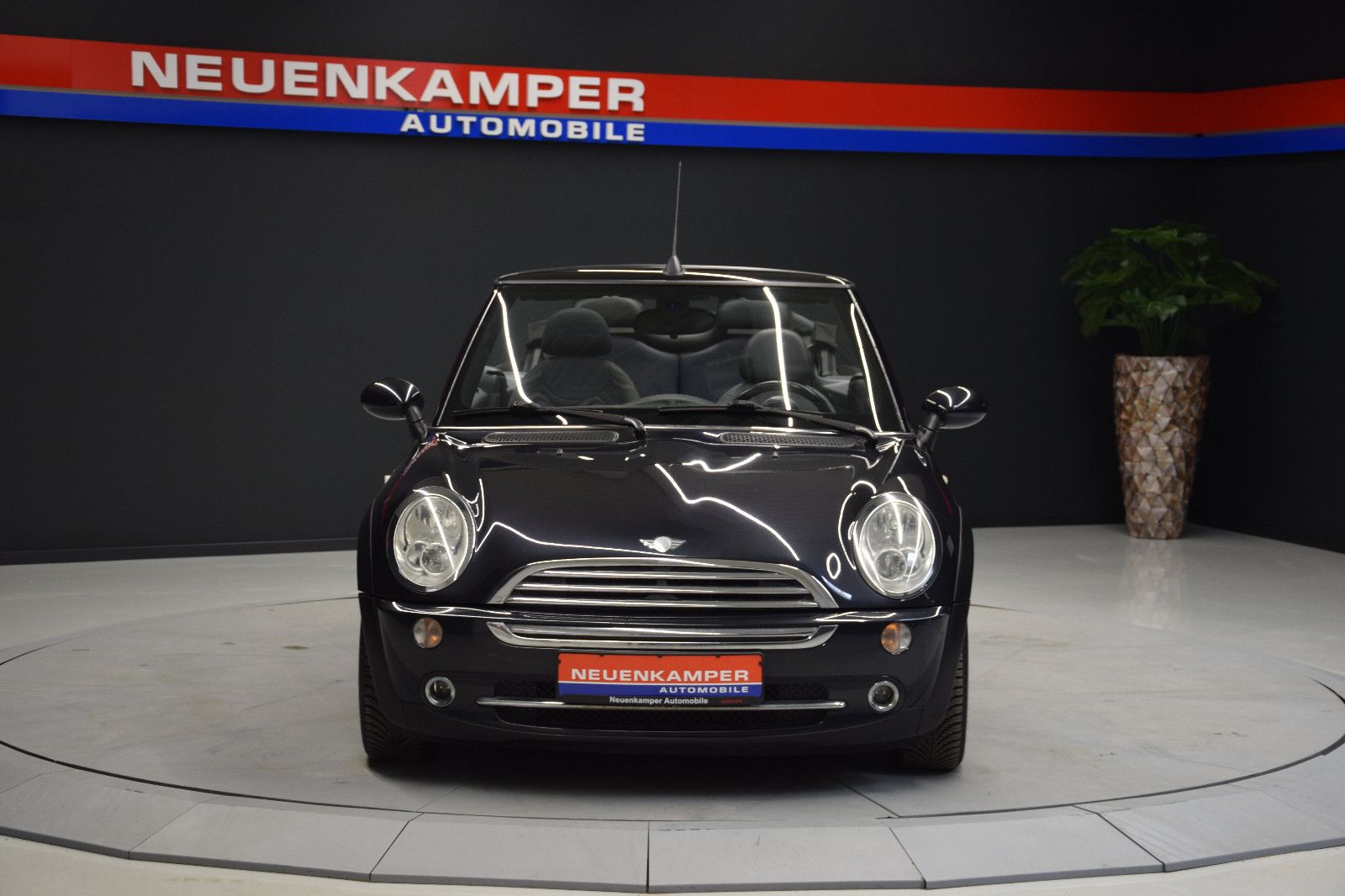Fahrzeugabbildung MINI One Cabrio Pepper Klima Sitzheizung PDC 2. Hand
