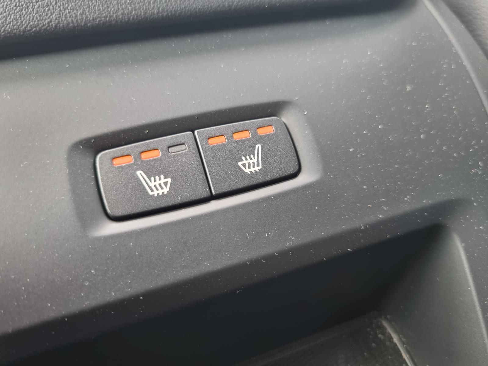 Fahrzeugabbildung Volvo XC60 B4 Diesel AWD Plus Dark 'AHK'