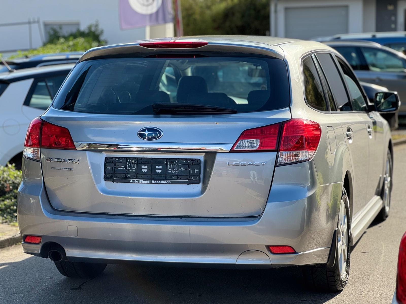 Subaru Outback 2010 — photo 7