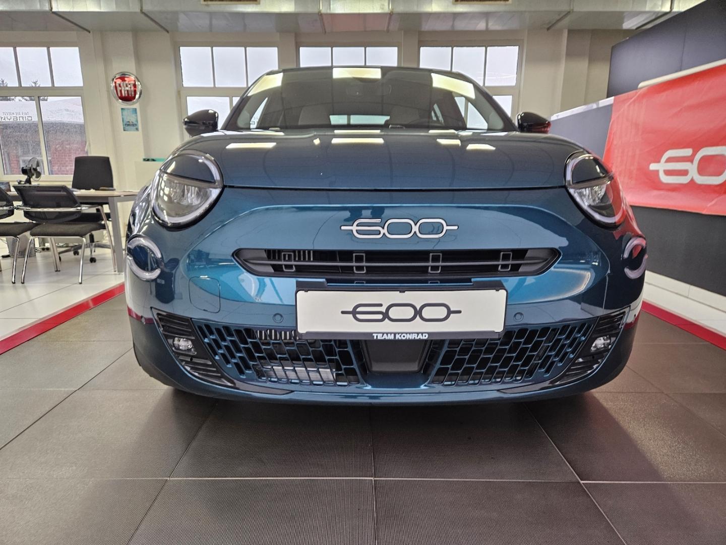 Fiat 600 1.2T MHEV La Prima - Navi  Massagesitze LED 