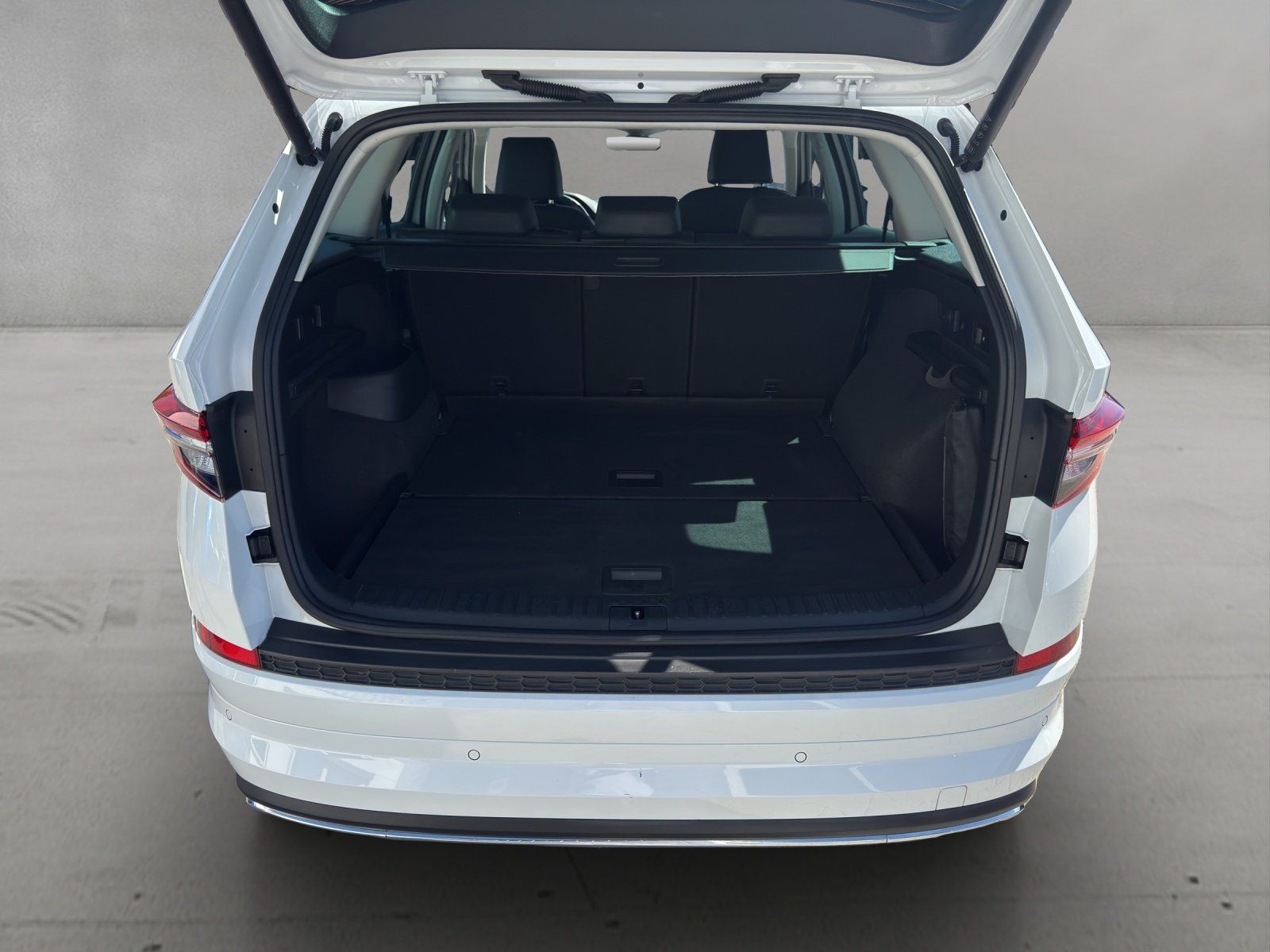 Fahrzeugabbildung SKODA Kodiaq 2.0 TDI L&K 4x4/ST-HZG/ACC/AHK/360°CAM/