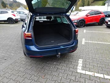 Fotografie des VW Passat Variant 2.0 TDI Business*AHK*Navi*TravelA