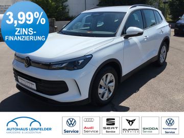 Volkswagen Tiguan - 1