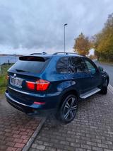 BMW X5 xDrive30d -HUD,AHK;STDZ,Pano,Voll. - BMW X5 aus 2010 mit Diesel-Antrieb