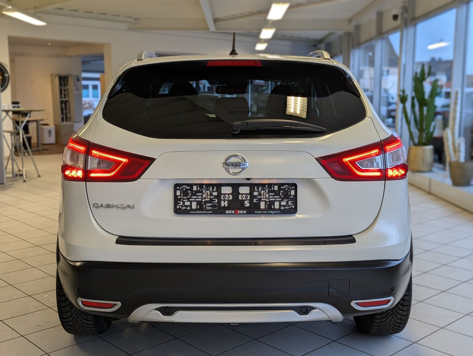 NISSAN Qashqai 1.2 Tekkna Leder Pano Navi 360° AHK 19" - Image 6