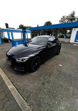 BMW F30 Sport Line Schwarz - BMW Z3 mit Diesel-Antrieb
