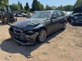BMW 335 d xDrive Tourinh-Navigation-Klima-Radio - BMW 335 Unfallwagen
