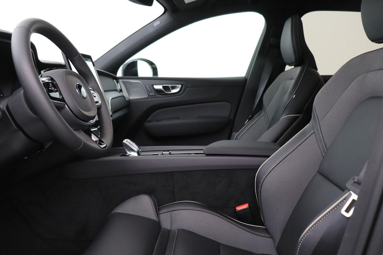 Volvo XC60 T6 Plus Black Edition | Harman/Kardon | Pil imagem 3
