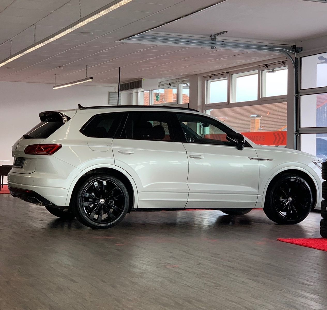 VW Touareg 3.0 TDI 330PS 750Nm R-Line Black Style