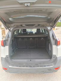 Peugeot 5008 - 8