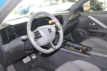 Fotografie des Opel Astra Sports Tourer 1.2 Turbo Automatik GS