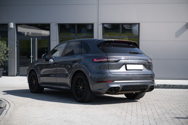 Fahrzeugabbildung Porsche Cayenne GTS, S-Design-P.,Pano, AHK, St-H.,HUD