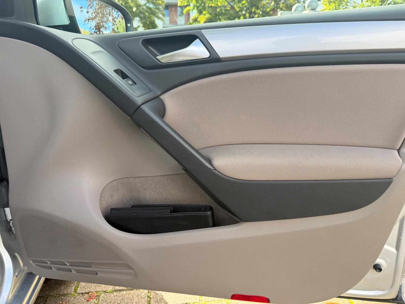 Volkswagen Golf VI MIT WENIG KILOMETER/GARANTIE/UNFALLFREI